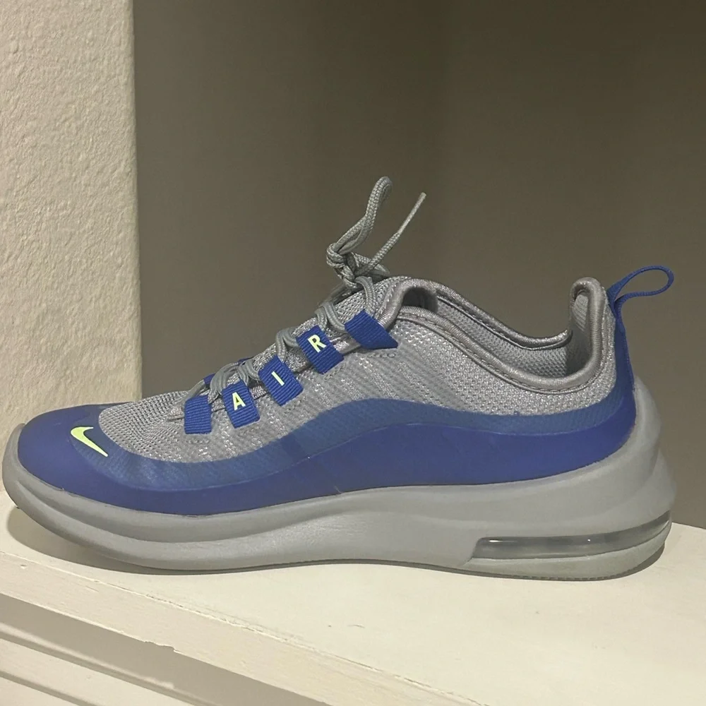 Nike Shoes Air Max Boys 4Y Youth Kids Blue Grey Axis GS Sneaker CZ9700001 Sports - Picture 3 of 9